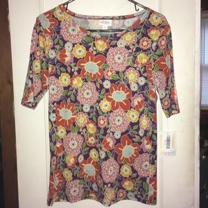 NWT LuLaRoe M Gigi Top